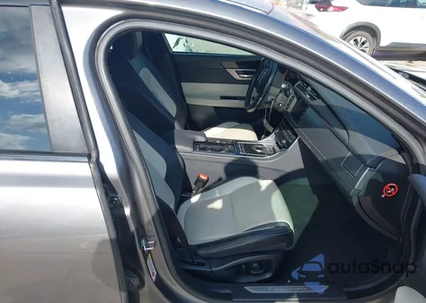 2016 Jaguar Xf 35T R-Sport from USA, damaged, VIN SAJBF4BV9GCY16884